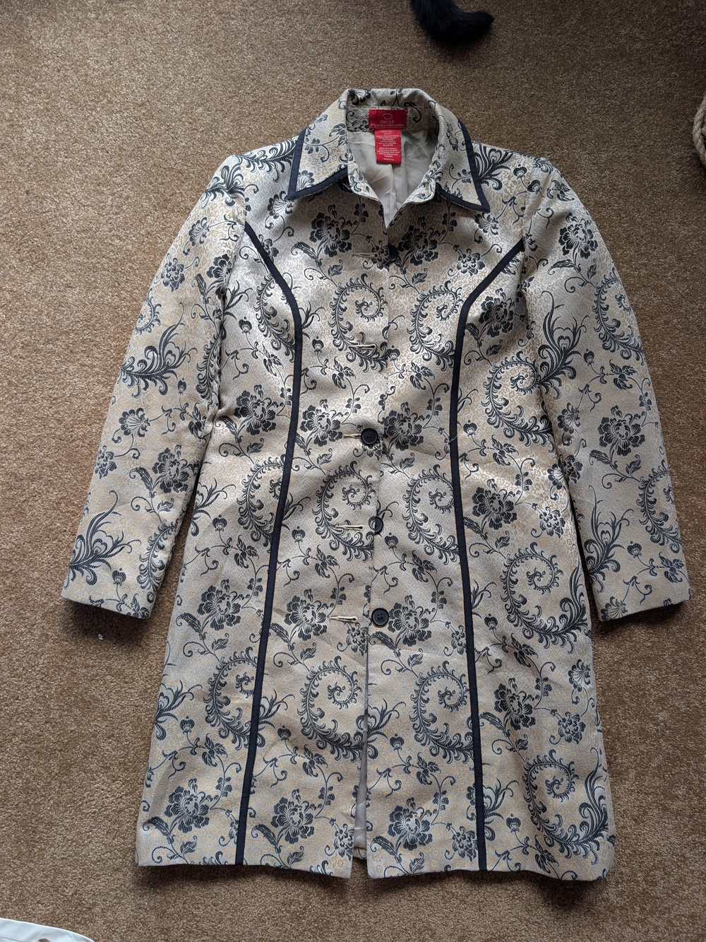 Vintage Oscar De La Renta Women’s Floral Jacquard Coat with Black Piping